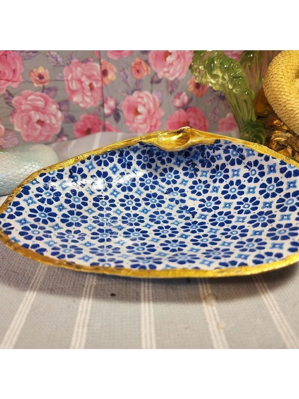 DECOUPAGE CLAM SHELL DECOUPAGE BLUE DESIGN TRINKET DISH - Picture 6 of 13